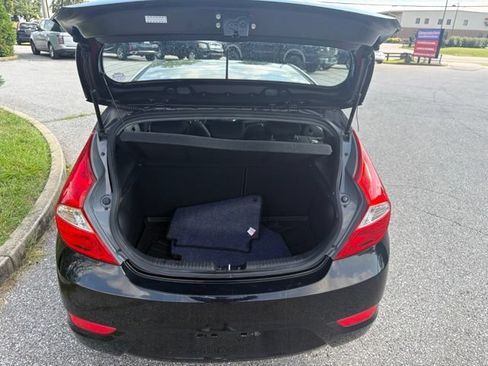 Used 2017 Hyundai Accent SE FWD image 20