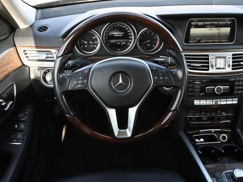 Used 2014 Mercedes-Benz E 350 Sedan image 9