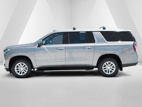 Used 2021 Chevrolet Suburban LT AWD/4WD image 4
