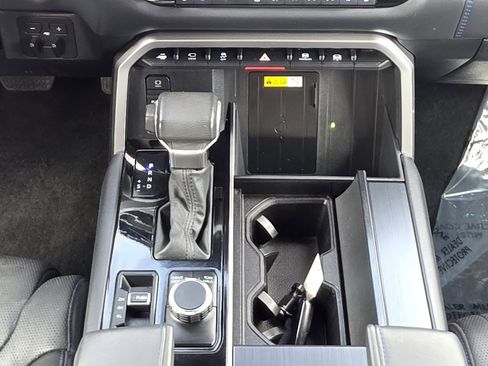 Used 2022 Toyota Tundra Platinum image 25