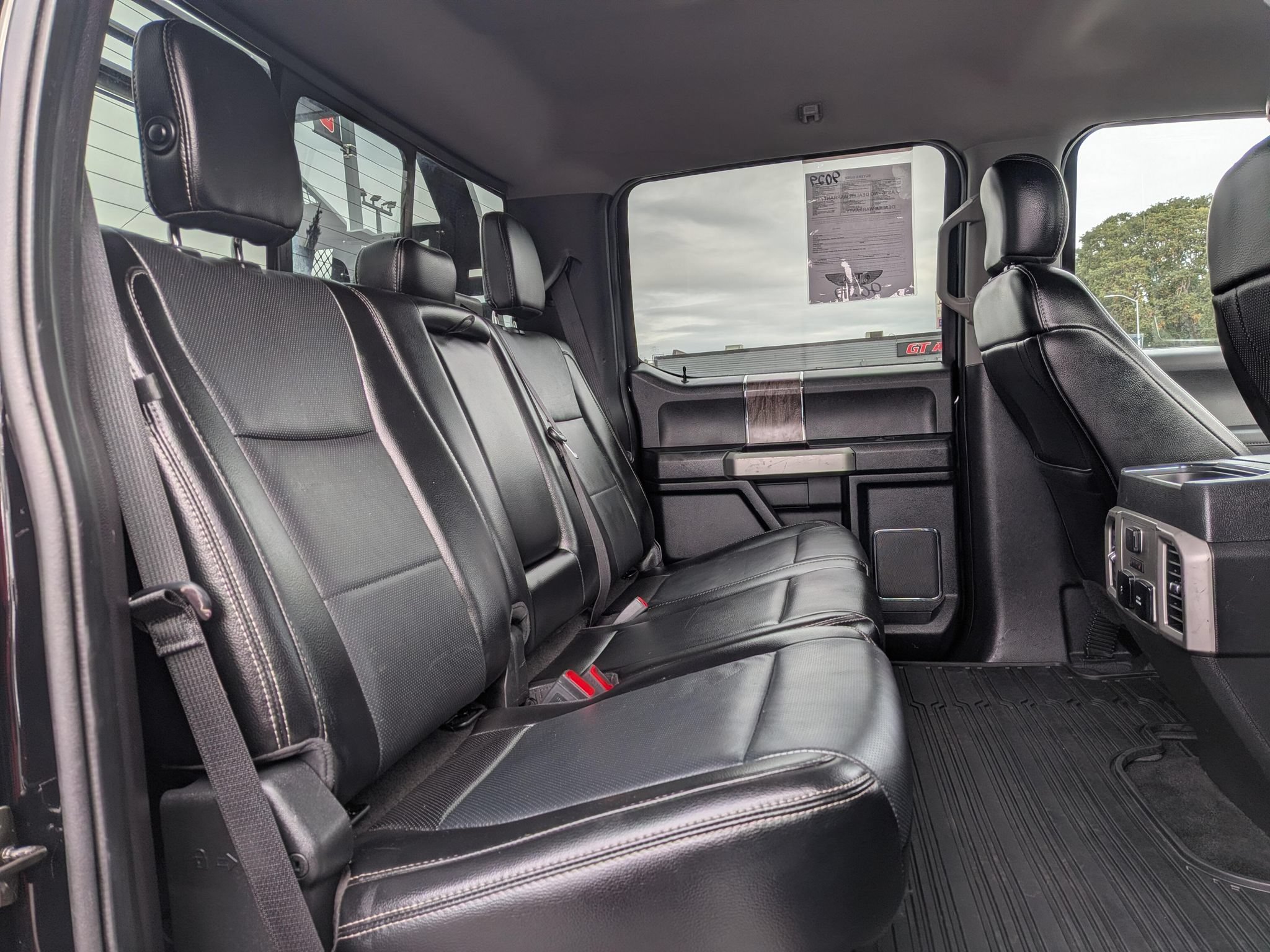 Used 2018 Ford F350 Lariat w/ FX4 4x4 Off Road Package image 9