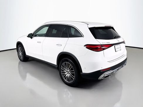 Used 2026 Mercedes-Benz GLC 300 4MATIC image 3
