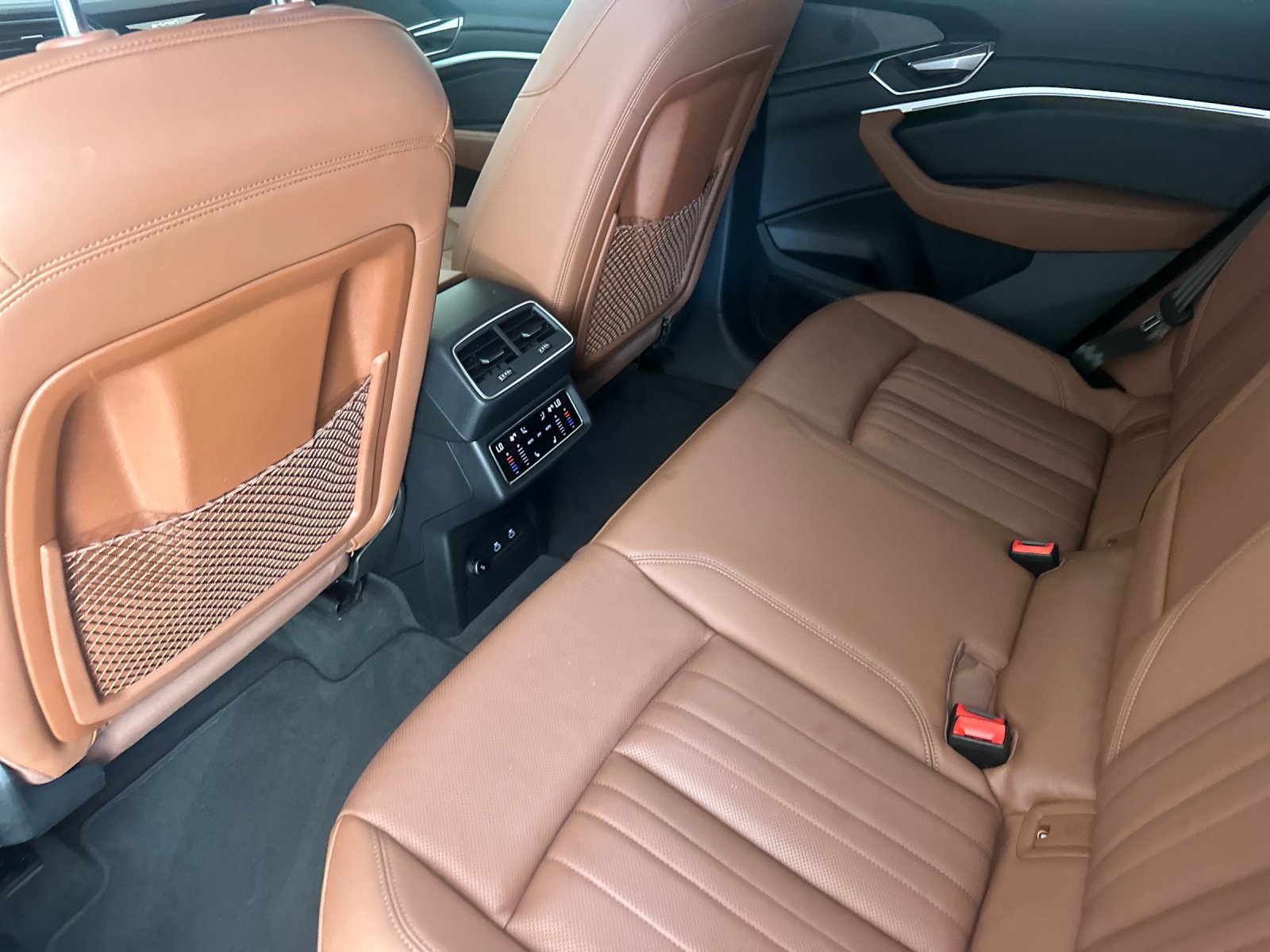 Used 2024 Audi Q8 e-tron Premium Plus w/ Premium Plus Package AWD/4WD image 12