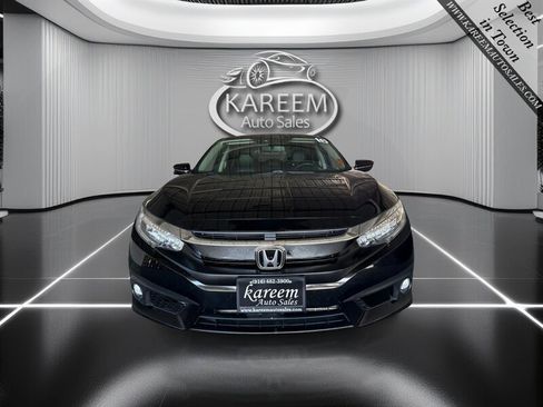 Used 2016 Honda Civic Touring image 2