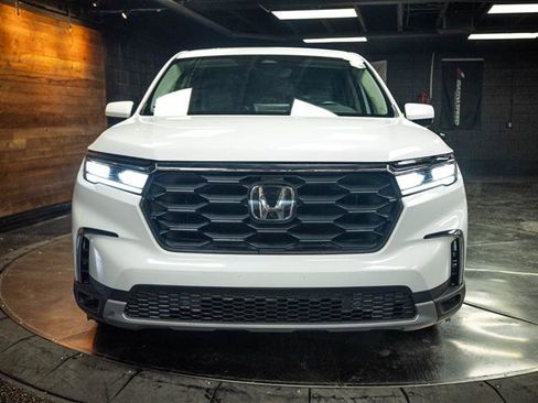 Used 2024 Honda Pilot EX-L image 4