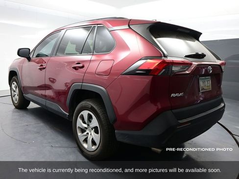 Used 2021 Toyota RAV4 LE w/ Carpet Mat Package (TMS) FWD image 4