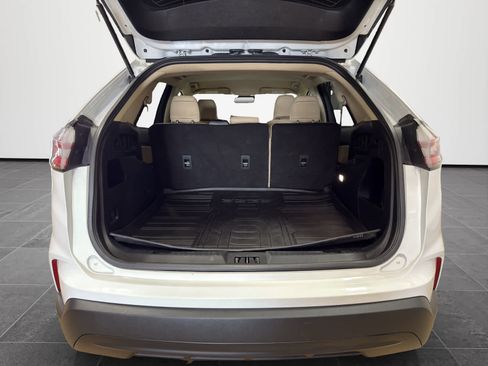 Used 2022 Ford Edge SE w/ Cargo Accessory Package image 25