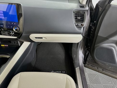 Used 2025 Lexus NX 450h+ AWD w/ Luxury Package image 33