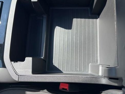 Used 2026 GMC Yukon XL Denali w/ Denali Reserve Package image 22