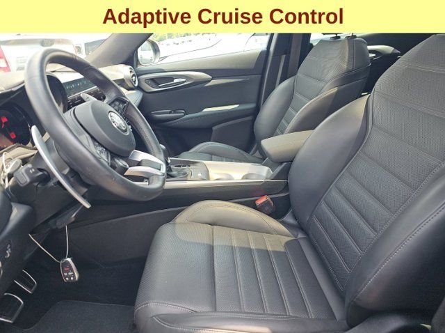 Used 2024 Alfa Romeo Tonale Veloce w/ Active Assist Package AWD/4WD image 11