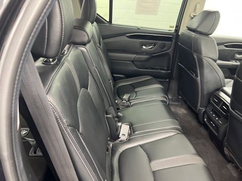 Used 2024 Honda Pilot Touring image 22