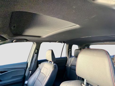 Used 2025 Honda Passport Black Edition image 26