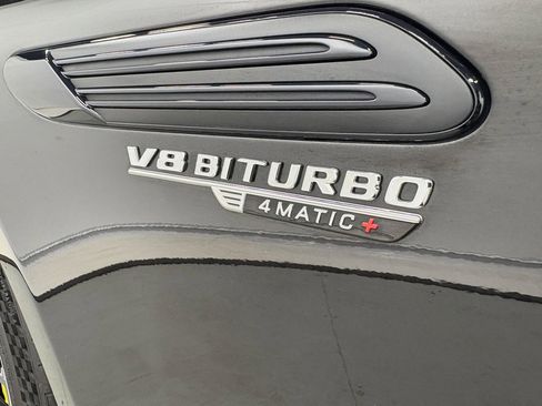 Used 2022 Mercedes-Benz SL 55 AMG 4MATIC w/ Driver Assistance Package image 6