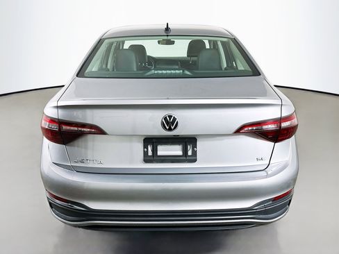 Used 2024 Volkswagen Jetta SE image 6
