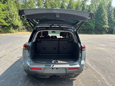 New 2026 Nissan Pathfinder Platinum AWD/4WD image 13