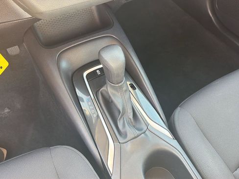 Used 2025 Toyota Corolla LE FWD image 19