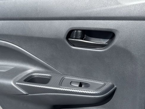 Used 2025 Nissan Versa S w/ Trunk Package image 13