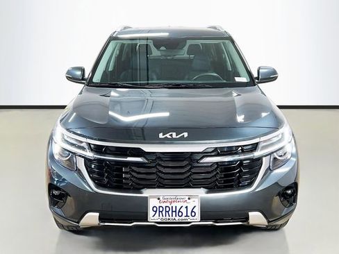Certified 2025 Kia Seltos S image 2