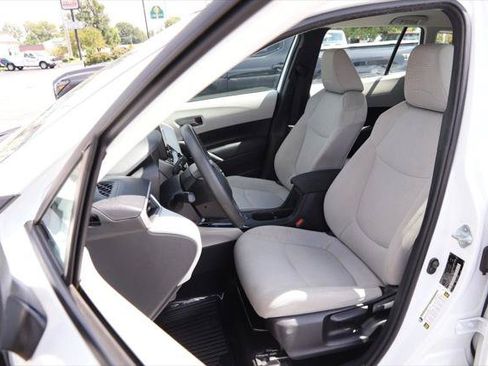 Certified 2024 Toyota Corolla Cross L AWD/4WD image 8