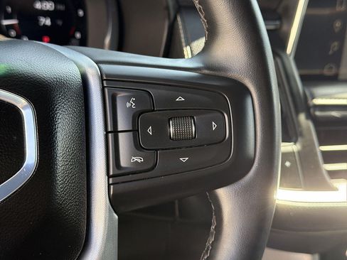 Used 2024 GMC Yukon SLT RWD image 36