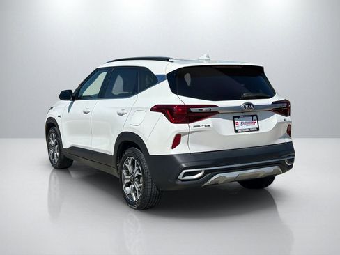 Used 2021 Kia Seltos EX image 7
