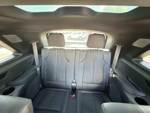 New 2027 Cadillac Vistiq Sport w/ LPO, Floor Liner Package AWD/4WD image 18