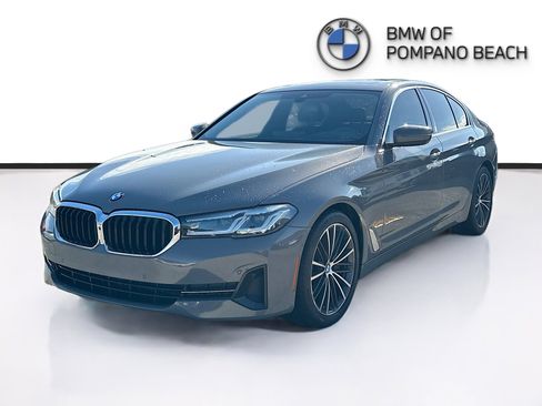 Used 2021 BMW 530i w/ Premium Package image 3