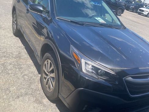 Used 2021 Subaru Outback Premium AWD/4WD image 2