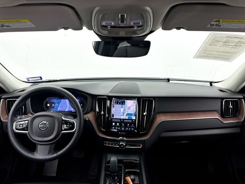 Used 2023 Volvo XC60 B5 Plus w/ Protection Package Premier FWD image 20