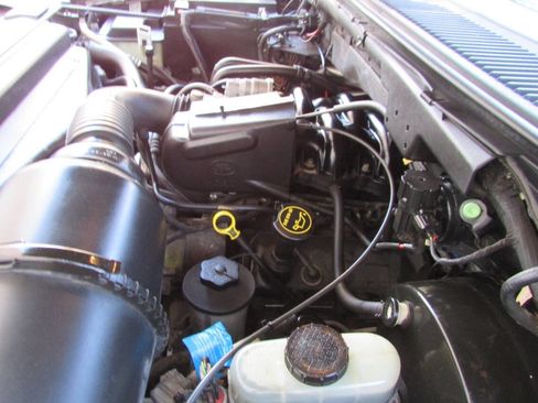 Used 2002 Ford F150 XLT image 37