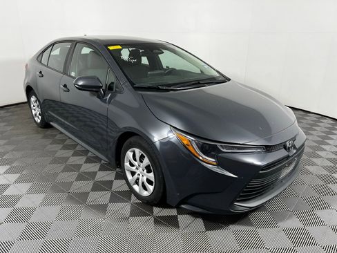 Certified 2025 Toyota Corolla LE FWD image 3