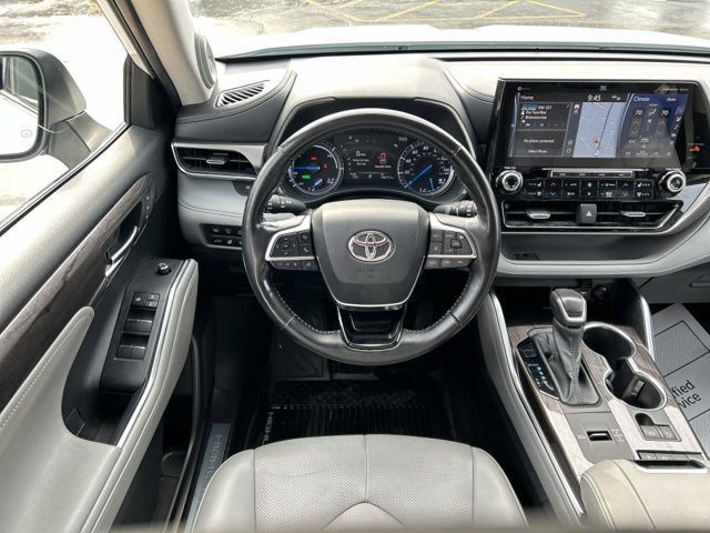 Used 2021 Toyota Highlander Limited AWD/4WD image 30