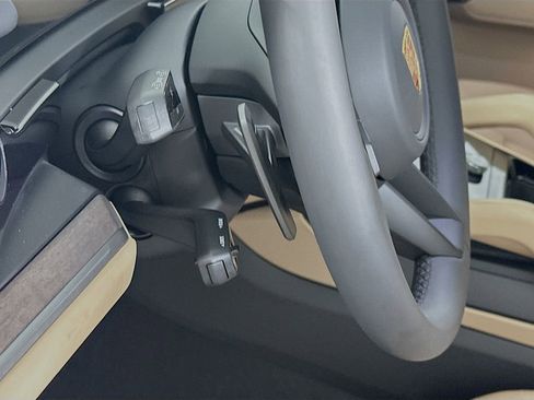 New 2026 Porsche Cayenne Coupe AWD/4WD image 11