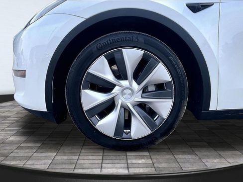 Used 2021 Tesla Model Y Long Range AWD/4WD image 9