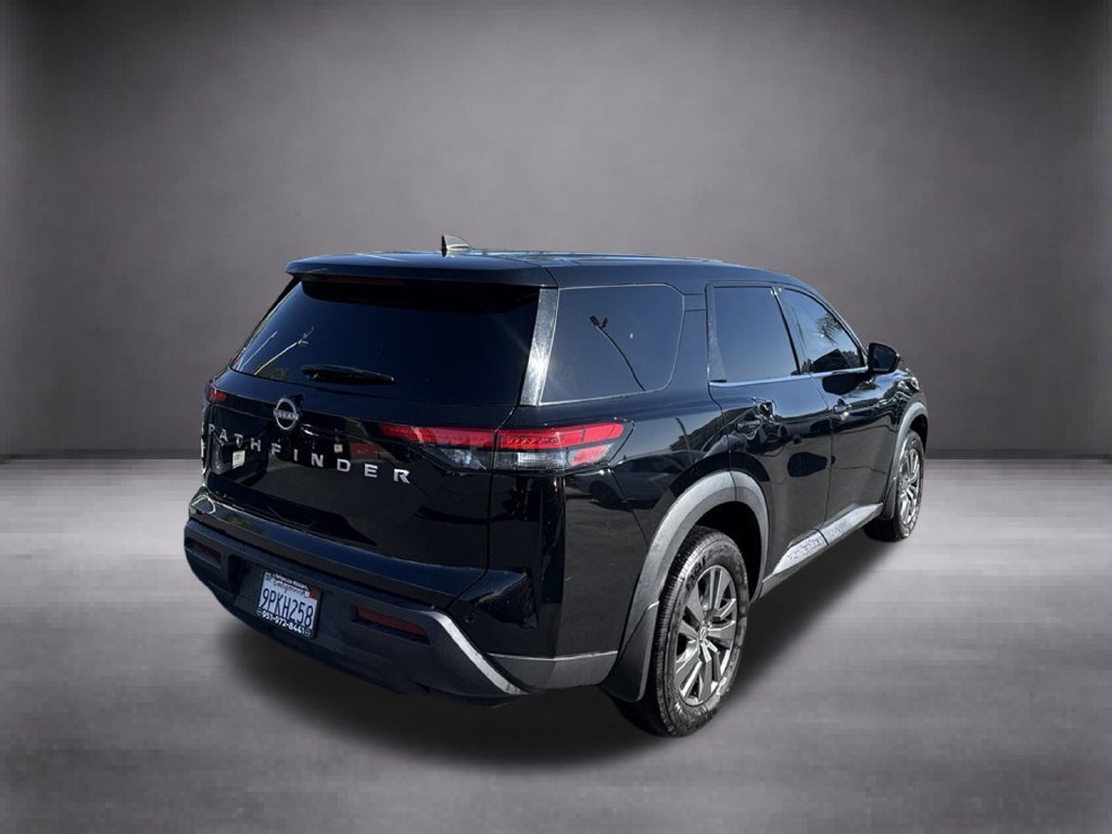 Used 2024 Nissan Pathfinder S FWD image 4