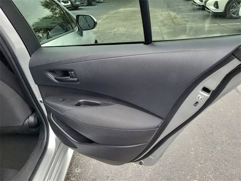 Used 2025 Toyota Corolla LE image 29
