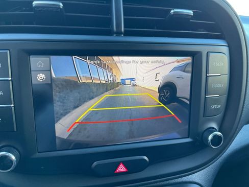 Used 2025 Kia Soul LX w/ LX Technology Package image 22