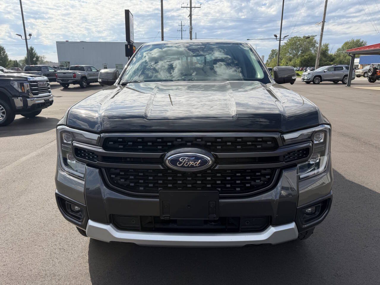 Used 2025 Ford Ranger Lariat w/ Trailer Tow Package AWD/4WD image 3