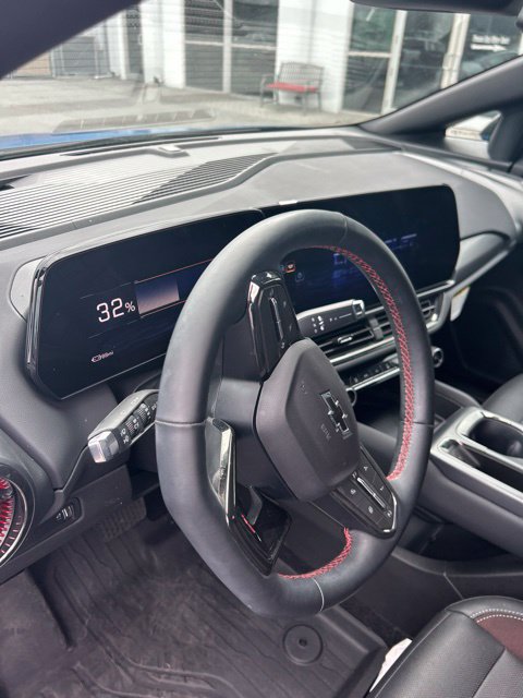 Certified 2024 Chevrolet Equinox EV RS FWD image 5