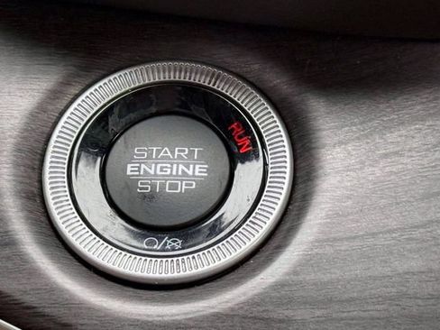 Used 2023 Jeep Grand Cherokee 4WD 4xe image 27