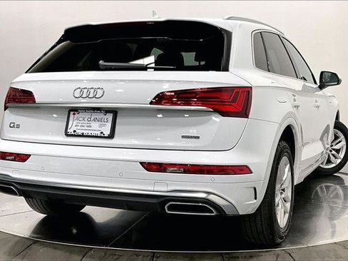 Certified 2023 Audi Q5 2.0T Premium w/ Convenience Package AWD/4WD image 2