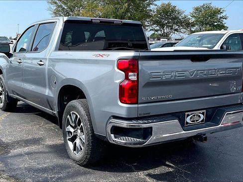 Used 2023 Chevrolet Silverado 1500 LT AWD/4WD image 5