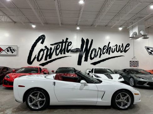 Used 2013 Chevrolet Corvette Convertible w/ 2LT Preferred Equipment Group RWD image 31