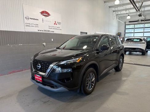 Used 2023 Nissan Rogue S AWD/4WD image 8