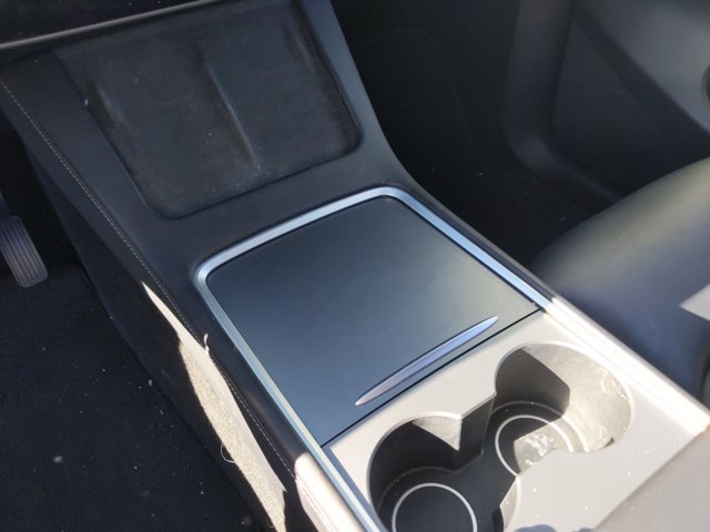 Used 2025 Tesla Model Y Long Range RWD image 10