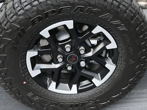 New 2025 Jeep Gladiator Rubicon w/ Safety Group AWD/4WD image 44