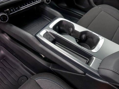 New 2026 Chevrolet Equinox EV LT image 25