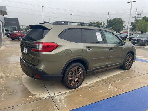 Used 2025 Subaru Ascent Bronze Edition AWD/4WD image 3