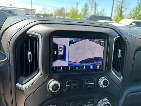 Used 2020 GMC Sierra 1500 AT4 w/ Off-Road Performance Package image 9