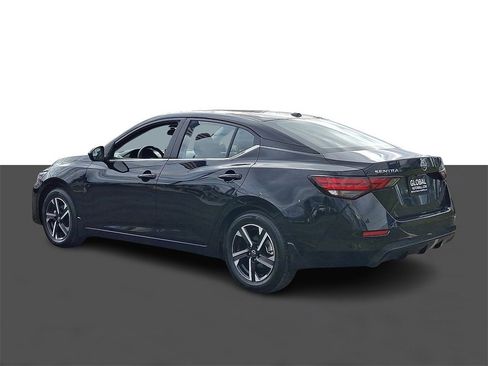 Used 2025 Nissan Sentra SV image 5